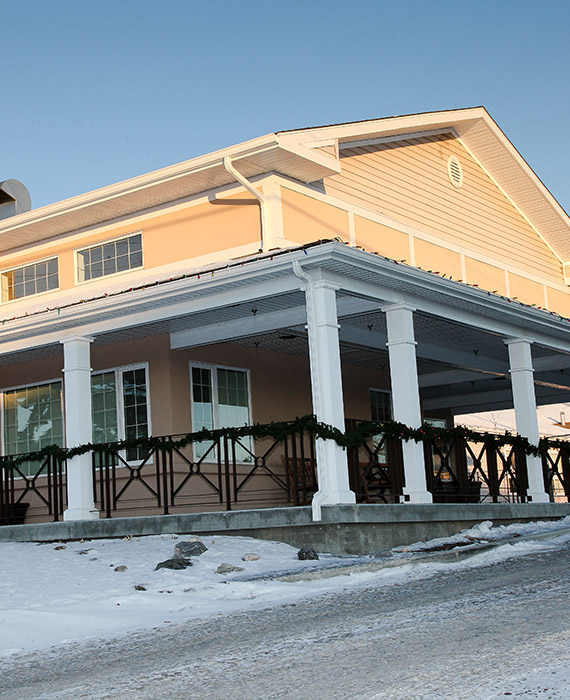 tab-slider-spruceview-lodge2