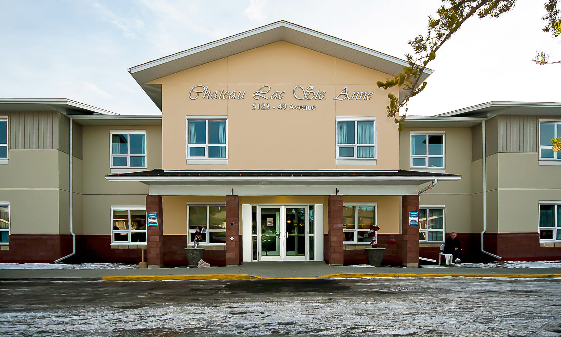 Chateau Lac Ste. Anne Senior Assisted Living Facility in Onoway, Alberta Chateau Lac Ste. Anne Senior Assisted Living Facility in Onoway, Alberta